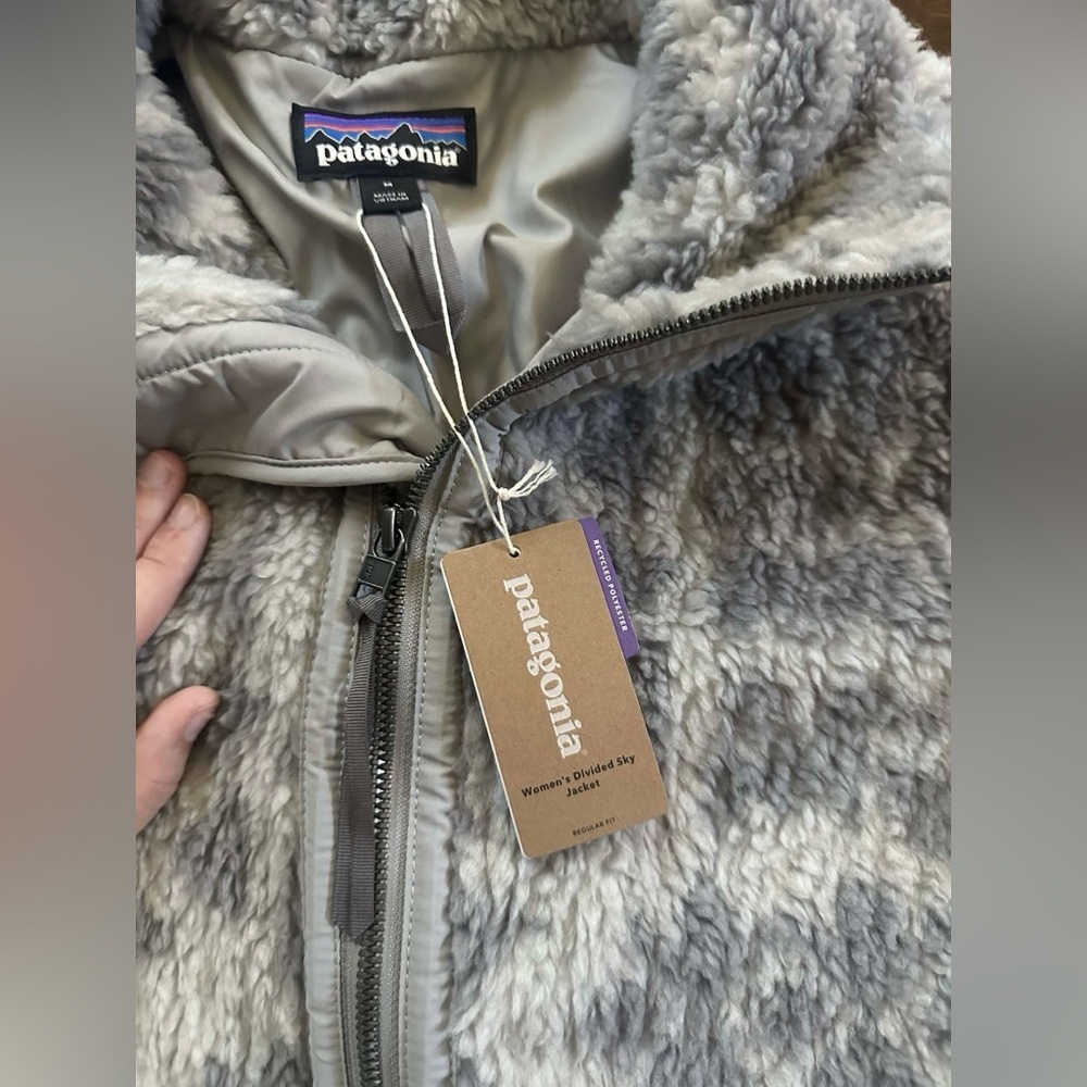 Patagonia Women’s Divided Sky Jacket • Gray • Size M • NWT - Picture 5 of 10